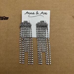 Anna & Ava earrings